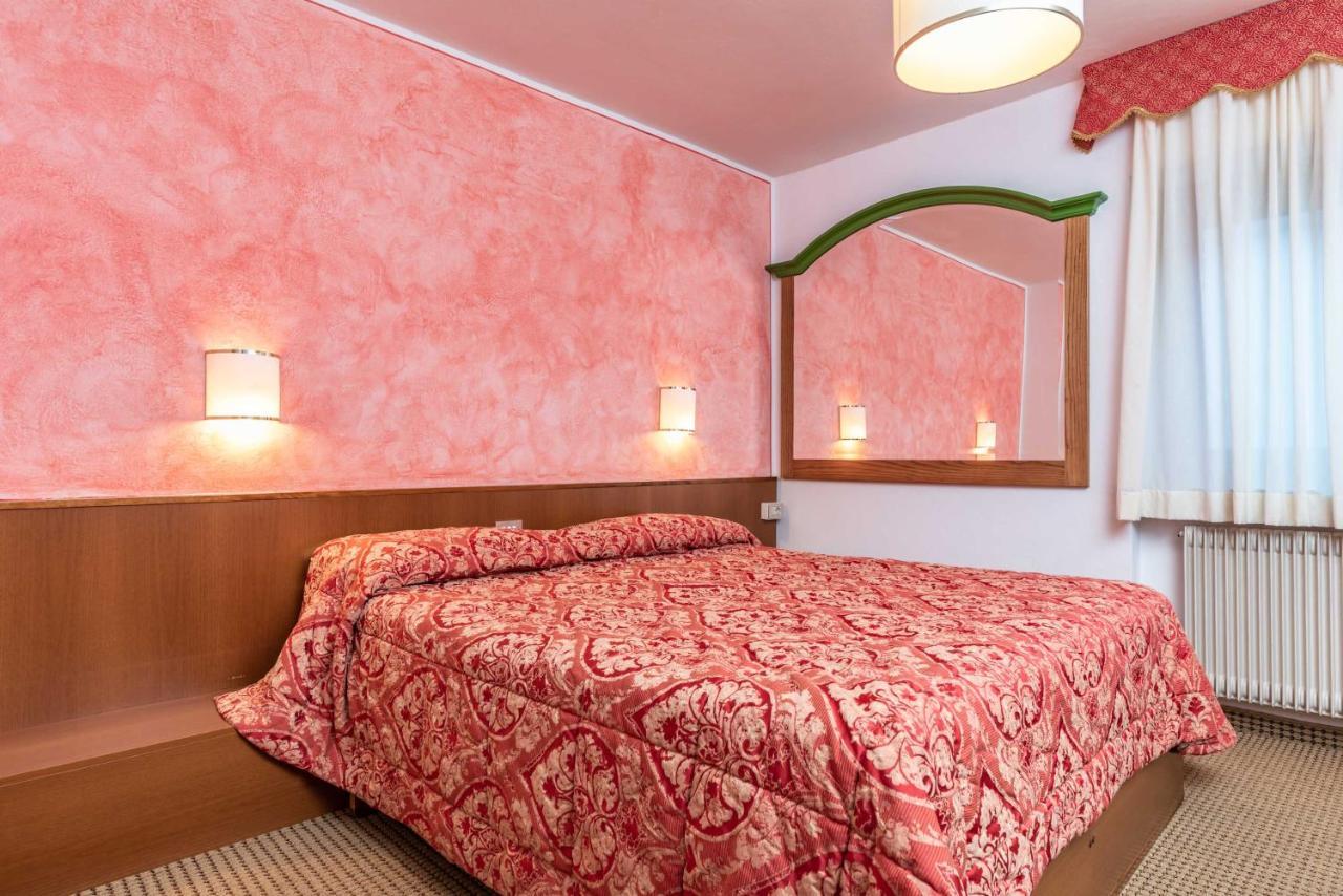 Hotel Italo Madonna Extérieur photo